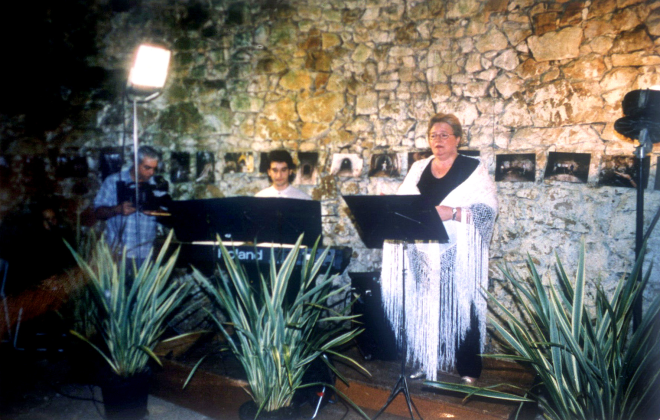 La Susanna Clarió i en David Codina, Soprano i pianista, en el concert que oferien en motiu de la inauguració del pou de glaç.