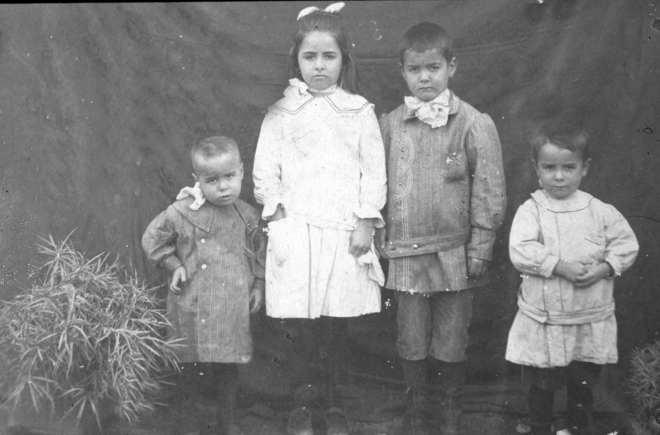 Família Surós Pagès: Llorenç, Dolors, Josep i Enric.