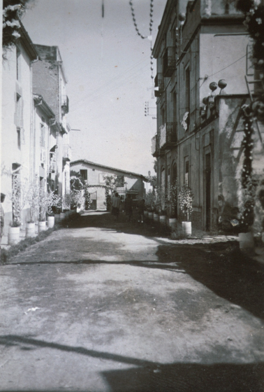 Verge de Fàtima; detall del carrer Emili Linàs, avui (2002) avinguda de Catalunya.