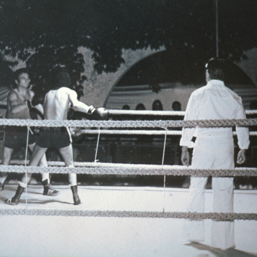 Una vetllada de boxa a la pista jardí per la Festa Major de l'any 1974