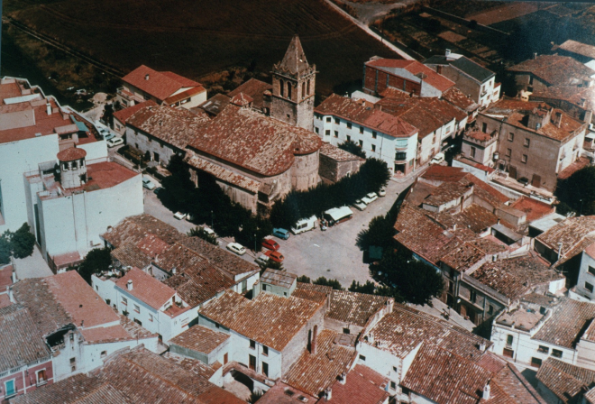 Vista aèria de la plaça de l'Església.