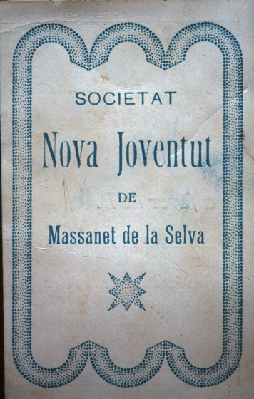 Portada del reclament o estatuts de la Societat Nova Joventut que fou construïda l'any 1936 per socis de la Societat Unió Maçanatenca.

Aquells anys previs al desencadenament de la Guerra Civil 1936 - 1939 foren uns temps de forta lluita política a Maçanet que portaven a l'escisió d'una part de socies de la Unió Maçanatenca per formar una nova entitat amb el nom de Nova Joventut de caire ultradetà.