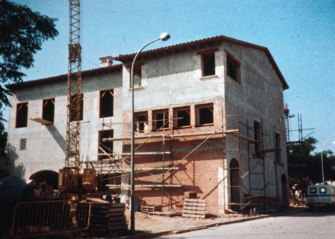 Obres de construcció del nou Ajuntament l'any 1984