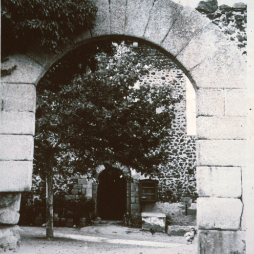 Entrada de la Torre de Marata