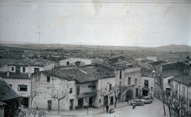vista de la plaça de l'Església l'any 1965