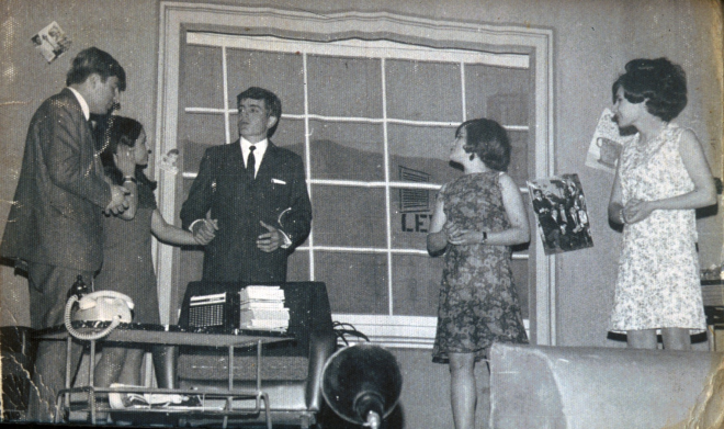 Obra: Amor direcció prohibida

Interpretat per: Miquel Gispert, Matilde Gironés, Joaquim Serra, Ramona Rovira i Júila Gironés.